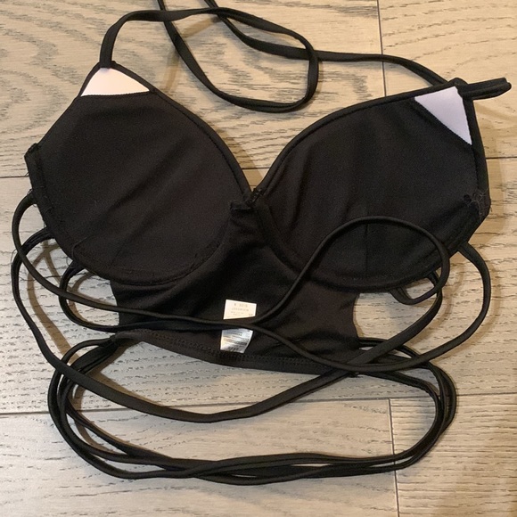 2/$30 ✨Strappy Halter Black Bikini - Size Small in Black - Picture 5 of 6